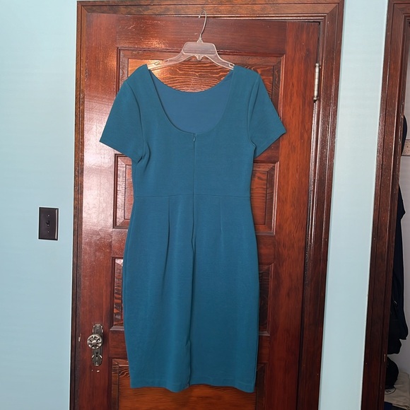 Boden’s Women’s Dress, size 12r (U.S) - Picture 2 of 5